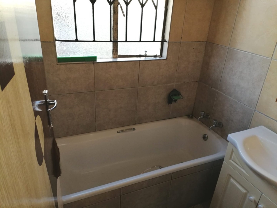 To Let 2 Bedroom Property for Rent in Mabopane Unit X North West
